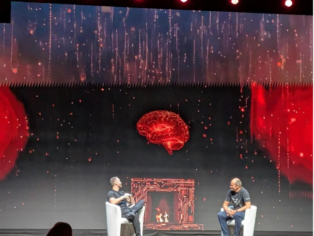 Un hombre compró bitcoins utilizando chips implantados en su cerebro