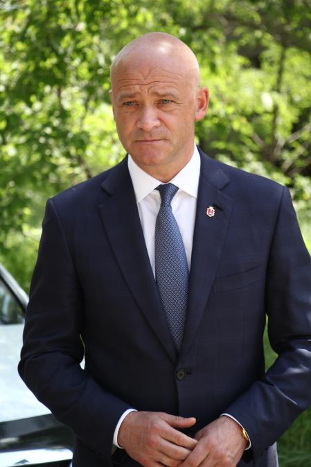 Zelenski quita la nacionalidad ucraniana al alcalde de Odesa porque ya tiene la rusa