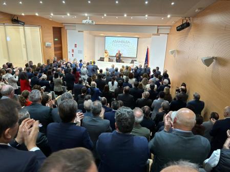 Salvador Navarro se despide de la presidencia de la CEV acompañado de Esther Guilabert, su secretaria general