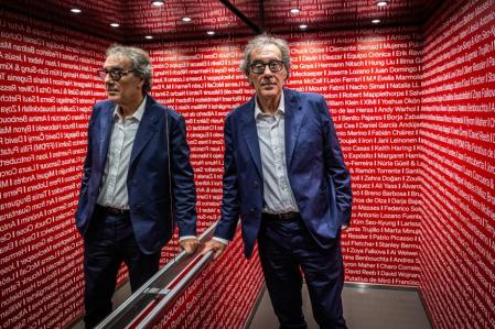 26 - 06 - 2025 / Barcelona / Museu Art Prohibit - Tatxo Benet / Foto: Llibert Teixidó. - Piquetes en la puerta - entrevista a Tatxo.