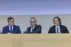 Puig ofreció un 20% de su capital al grupo de lujo Kering; Tatxo Benet se da de baja del Cercle d’Economia