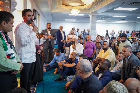 SAN JUAN, PUERTO RICO - NOVEMBER 7: New York City Mayor elect Zohran Mamdani in white shirt, speaks to members of the Centro Islamico on November 7, 2025 in San Juan, Puerto Rico. Mamdani is in San Juan for the annual SOMOS political retreat an annual summit that brings New York politicians and lobbyists together for strategy meetings. Angel Valentin/Getty Images/AFP (Photo by Angel Valentin / GETTY IMAGES NORTH AMERICA / Getty Images via AFP)