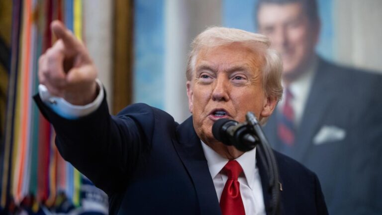 Trump fantasea con perpetuarse en la Casa Blanca