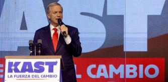 AME9862. SANTIAGO (CHILE), 16/11/2025.- El candidato a la Presidencia de Chile por el Partido Republicano y Social Cristiano, José Antonio Kast, habla tras conocer los resultados de las elecciones este domingo, en Santiago (Chile). Kast dijo que