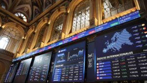 La bolsa española supera los 17.000 puntos por primera vez en su historia