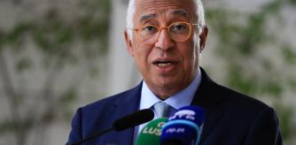 Luanda (Angola), 24/11/2025.- President of the European Council Antonio Costa speaks during a press conference about the meeting that took place in Luanda between the EU members concerning the US peace plan for the Russia-Ukraine conflict, prior to the 7th European Union-African Union Summit in Luanda, Angola, 24 November 2025. Marking 25 years of EU-AU partnership, and under the theme 'Promoting peace and prosperity through effective multilateralism,' the summit comes at a time when Angola assumes the rotating presidency of the African Union. EFE/EPA/AMPE ROGERIO