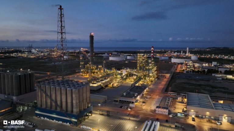 Las dudas del vehículo eléctrico frenan grandes inversiones industriales