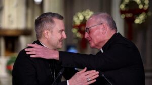 León XIV nombra a un arzobispo pro migrantes para sustituir al cardenal trumpiano en Nueva York