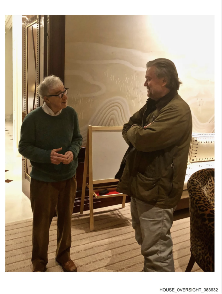 Woody Allen y Steve Bannon, en una de las imágenes entregadas por los herederos de Jeffrey Epstein.