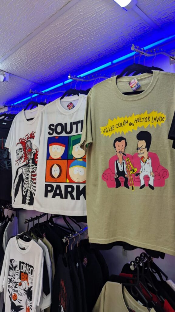 Fotografía de franelas estampadas de la tienda Art Franelas.