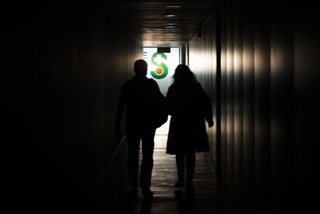 Funcionamiento de un hospital debido al apagón en la ciudad de Albacete, a 28 de abril de 2025, en Albacete, Castilla-La Mancha (España). Un apagón eléctrico ha asolado España, Portugal y parte de Francia a las 12.30h. de la mañana. Sin saber aún las causas concretas del apagón, poco a poco se recupera el suministro eléctrico en todas las regiones de la Península Ibérica. Algunas ciudades y municipios han estado más de 12 horas sin luz, y otras zonas aún no la han recuperado.