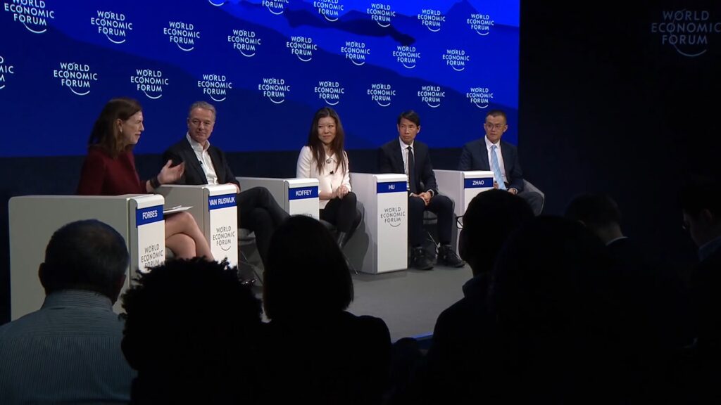 Fotografía de la charla en el Foro Económico de Davos.