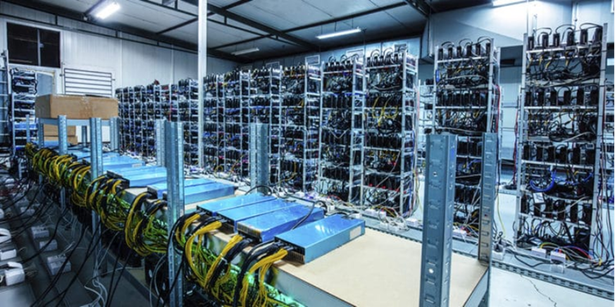 Granja minera ASIC. Fuente: photocreo / elements.envato.com