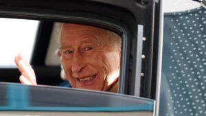 Carlos III, dispuesto a colaborar con la policía en la investigación sobre su hermano Andrés