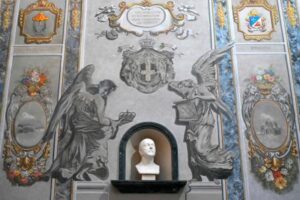 El ángel con el rostro de Meloni, la nueva atracción turística de Roma