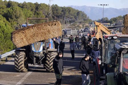 El personal de mantenimiento de carreteras del Estado en Catalunya se ha reducido a la mitad en 10 años