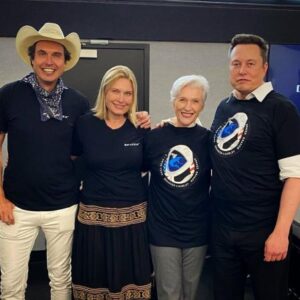 La novia de Epstein se casó con una mujer para conseguir la ciudadanía ayudada por el magnate