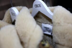 Muere el cofundador del gigante británico ASOS al caer de un balcón en Tailandia