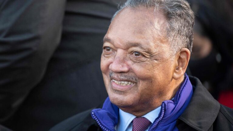 Muere Jesse Jackson, líder de los derechos civiles que luchó junto a Martin Luther King