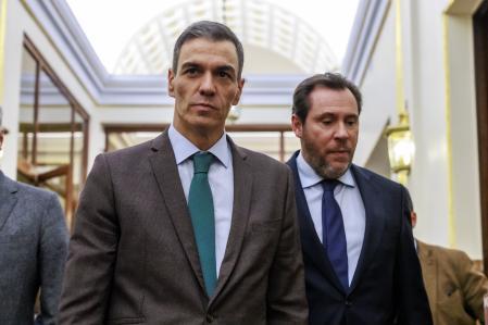 Sánchez y el ministro Puente, en el Congreso