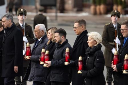 António Costa, Ursula von der Leyen y algunos dirigentes europeos, el martes en Kyiv