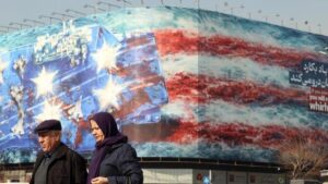 Trump amenaza con aranceles del 25% a países que comercien con Irán