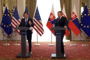 Trump auxilia al húngaro Orbán, su amigo europeo