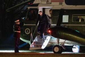 Trump dice que EE.UU. y Cuba negocian y describe a la isla como “una nación fallida”