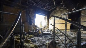 Ucrania denuncia que un bombardeo ruso ha matado a tres niños en Járkiv