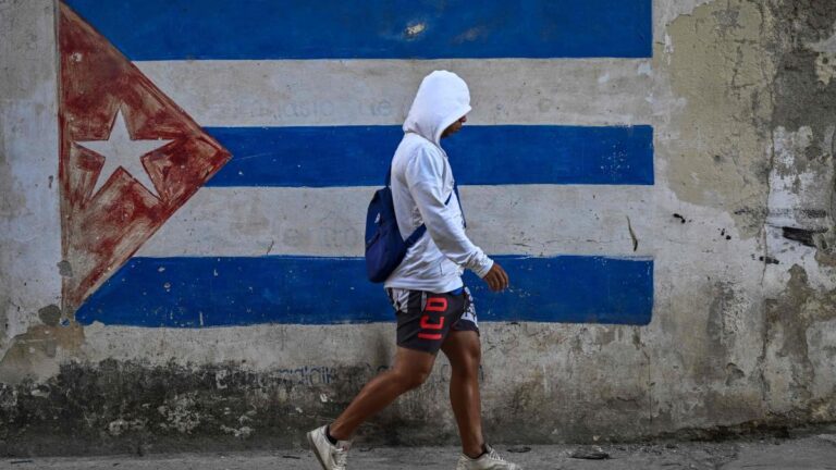 Cuba afirma que sus fuerzas armadas se preparan para un posible ataque de EE.UU.