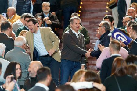 Feijóo y Fernández Mañueco durante el acto de ayer en Ávila