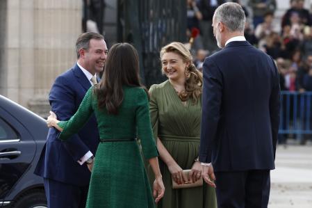 Los reyes Felipe y Letizia y los grandes duques de Luxemburgo Guillermo V y Stéphanie Marie, este jueves,&nbsp; en el Palacio Real&nbsp;