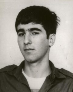 Israel lanza una operación en Líbano para buscar los restos del aviador Ron Arad