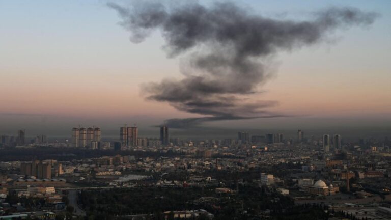 Italia retira a sus soldados de Iraq tras el ataque contra su base