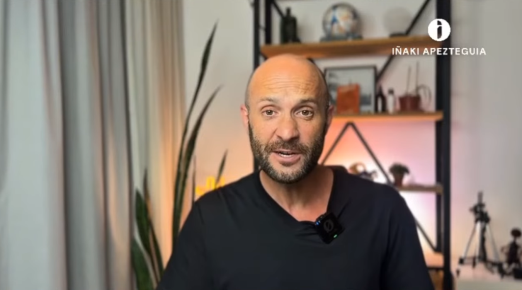 Iñaki Apezteguía hablando.