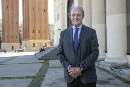 Lacalle deja la presidencia del Automobile tras 25 años // Aluvión de críticas a De la Rocha a cuenta de Indra