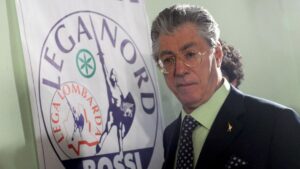 Umberto Bossi, el líder del norte que abrió la Segunda República italiana