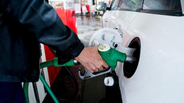 Desconvocada la huelga en gasolineras para el puente de mayo