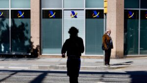 El BOE publica la regulación de la semana laboral de 35 horas para funcionarios: el Estado tiene hasta mitad de mayo para adaptarla