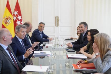 ​La reunión congregó a buena parte del núcleo de poder del PP madrileño y nacional, con la presencia de los consejeros del Gobierno autonómico y del secretario general del partido, Miguel Tellado&nbsp;