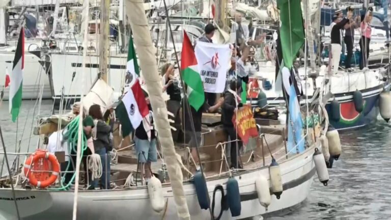 La flotilla humanitaria hacia Gaza aplaza su salida por el mal tiempo