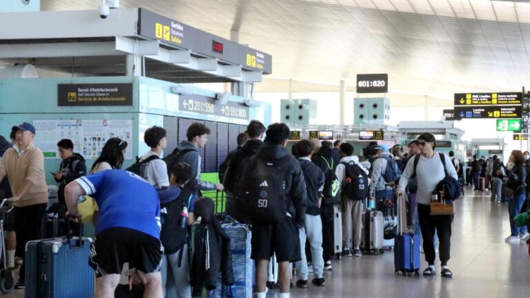 La huelga del ‘handling’ en los aeropuertos complica la vuelta de las vacaciones