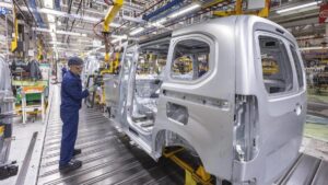 Situación “crítica”: los proveedores de la automoción piden apoyo “urgente” por la guerra en Irán