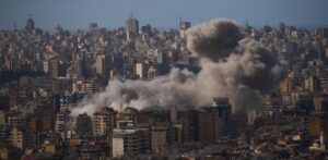 Última hora de la guerra entre EE.UU. e Israel contra Irán, en directo | Israel asegura haber atacado la principal planta petroquímica de Irán