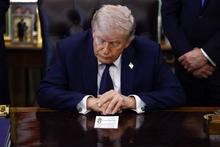 Un tribunal federal dictamina que la prohibición de asilo de Trump en la frontera es ilegal