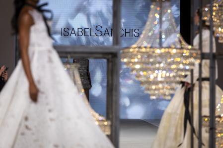 Desfile de Isabel Sanchis en la Bridal Fashion Week de Barcelona 2025&nbsp;