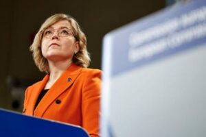Bruselas multa a Temu por poner en riesgo a los consumidores europeos con artículos ilegales