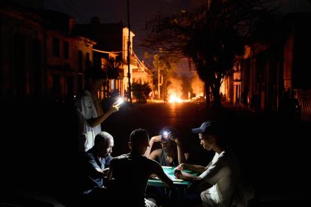 Estados Unidos redobla su presión sobre una Cuba al borde del colapso