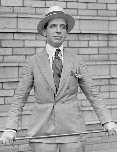Carlo Ponzi, cerca del año 1920