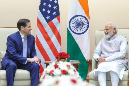 Marco Rubio ha visitado esta mañana la obra de Madre Teresa en Calcuta y por la tarde se ha reunido en Nueva Delhi con el primer ministro indio, Narendra Modi, al que ha invitado a la Casa Blanca 